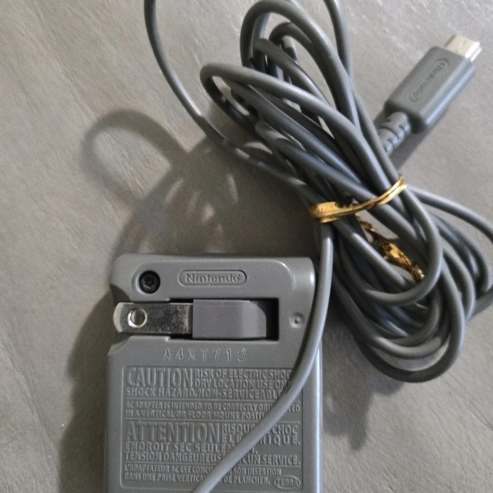 2 Gray Nintendo Ds Lite Chargers